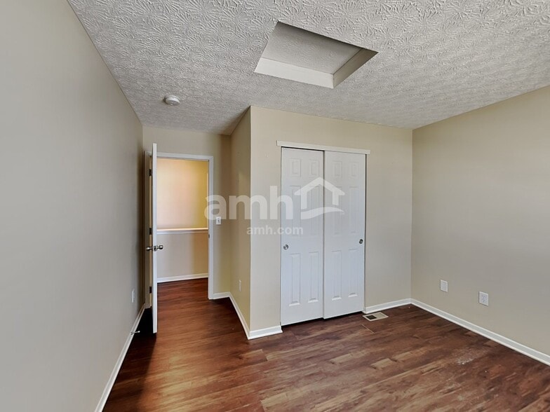 Building Photo - 5979 Haydens Crossing Blvd