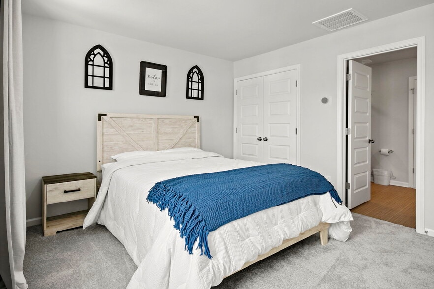 Building Photo - 508 Sea Sparrow St