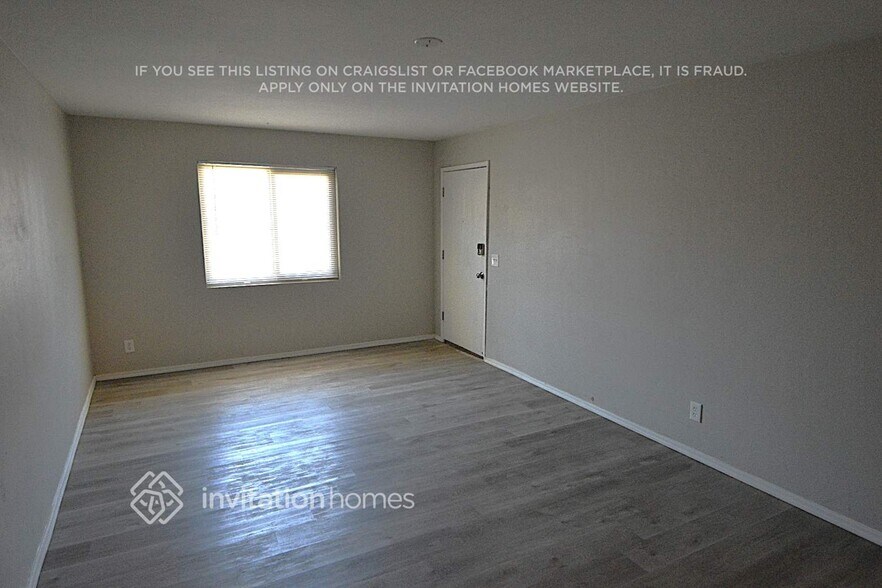 Building Photo - 813 E Alice Ave