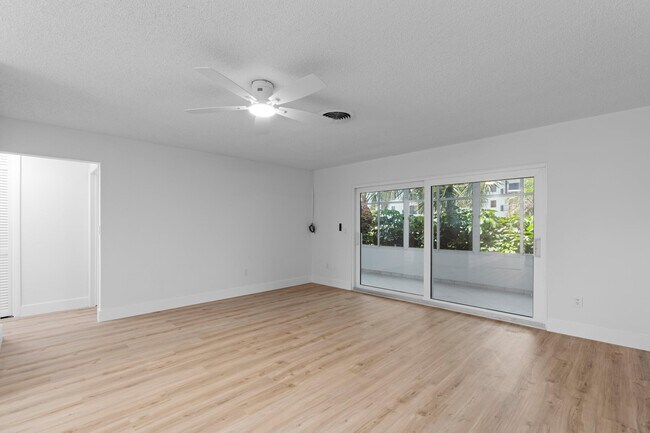 Building Photo - 2601 S Ocean Blvd