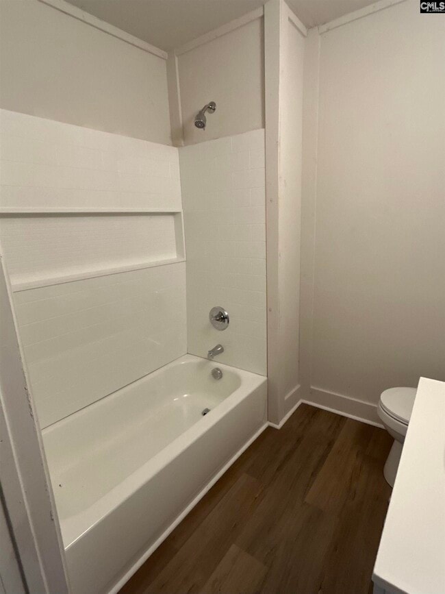 Building Photo - 2327 Laurie St