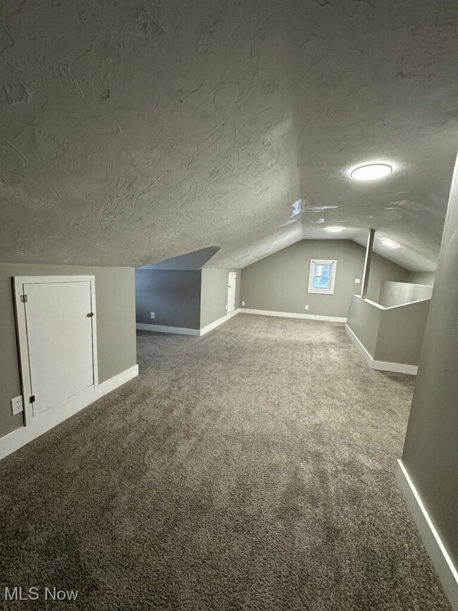 Building Photo - 5303 Kohout St