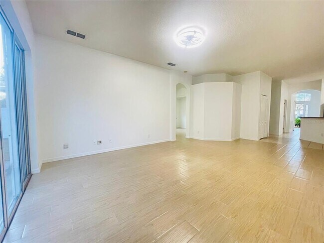 Building Photo - 2926 Daybreak Dr