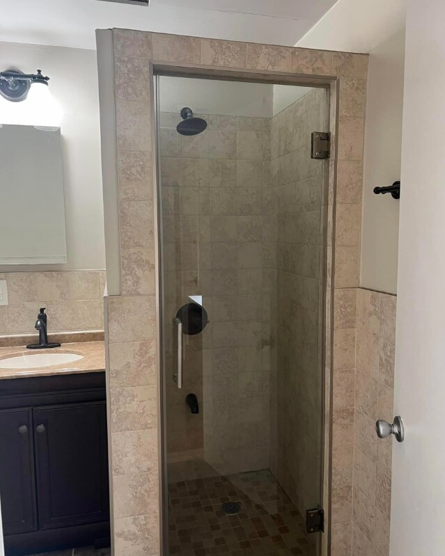 Building Photo - 161 Bancroft Ave