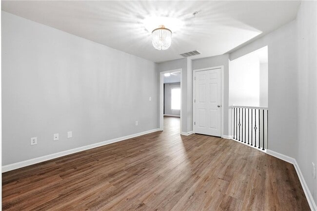 Building Photo - 1709 Caswell Pkwy