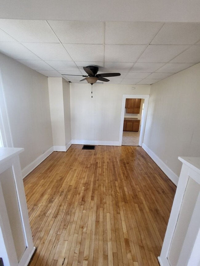 Building Photo - 327-329 6th Ave