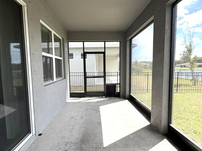 Building Photo - Gorgeous 2 Bedroom Home with Office!