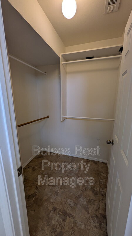 Building Photo - 5734 S Hollyhock Pl
