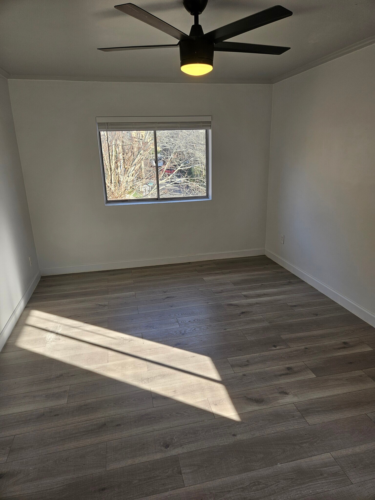 Building Photo - 91 Rumson Rd NE