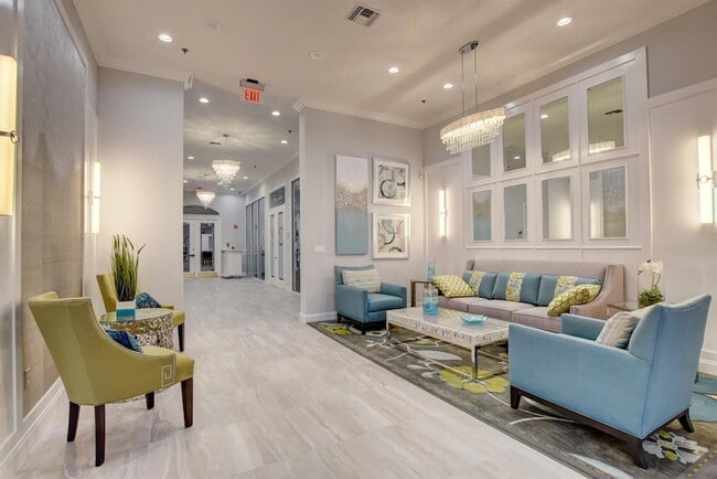 Building Photo - 6129 Heliconia Rd