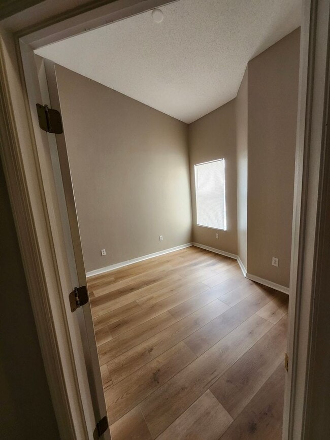 Building Photo - 6330 Osprey Lake Cir