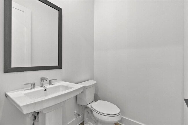 Building Photo - 517 Motivation Cir NW