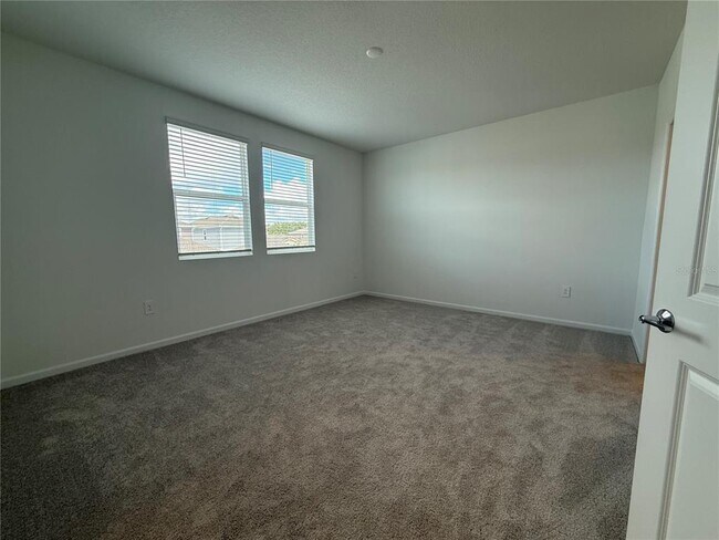 Building Photo - 734 Honeyrock St