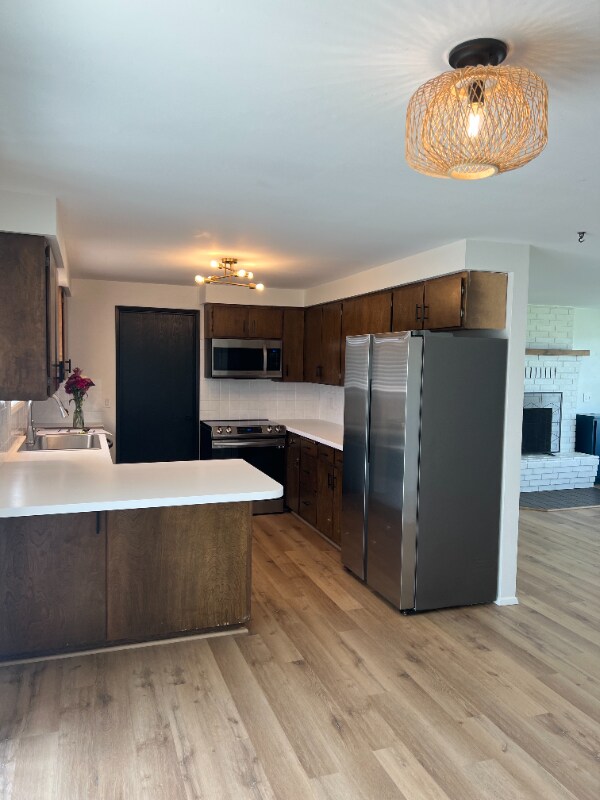 Building Photo - 1209 NE Brown Dr