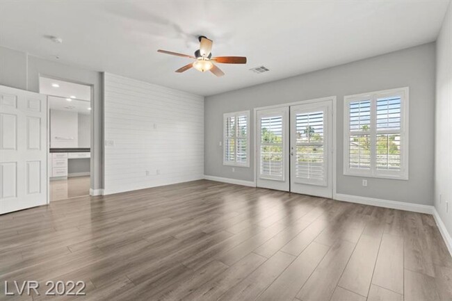 Building Photo - Recently remodeled 5 BEDROOMs/4 bathrooms,...
