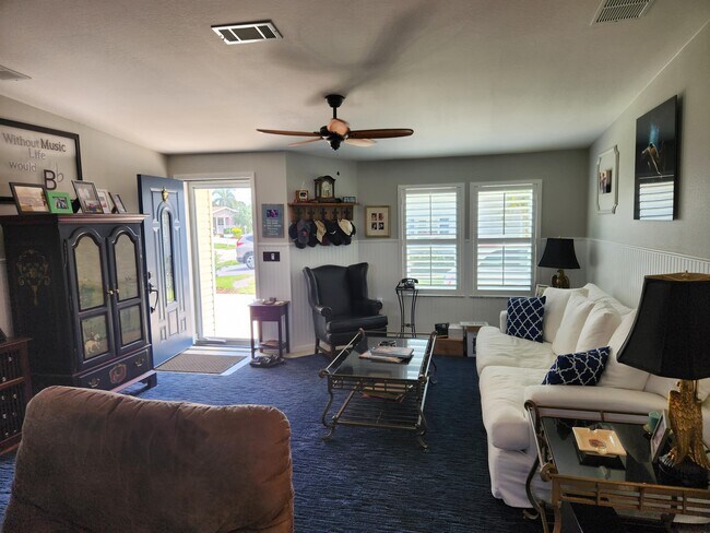 Building Photo - 7717 White Egret Ln