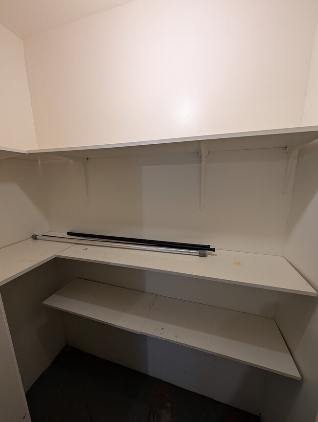 Building Photo - 113 W 600 N