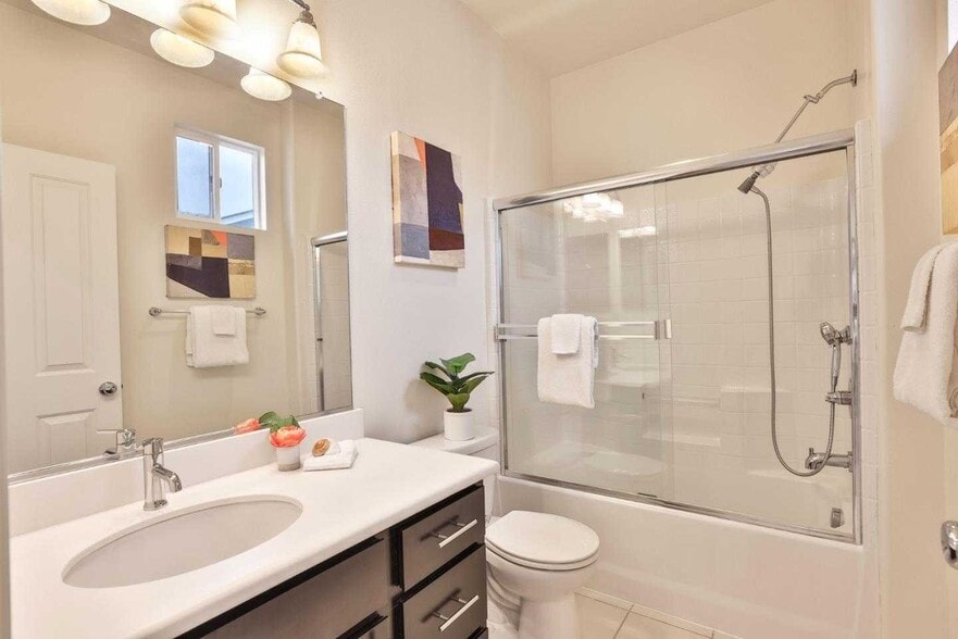 3rd Attached Bath - 1310 Nestwood Way