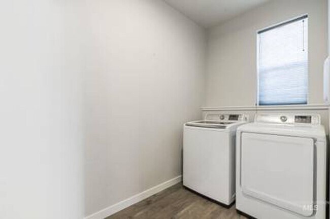 Building Photo - 3 bed, 3 bath townhome will be ready in May for you