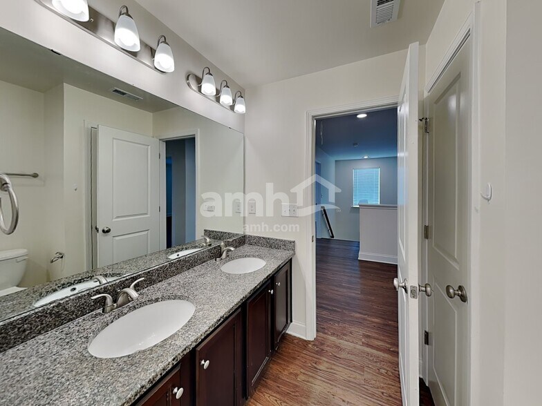 Building Photo - 8034 Leonine Ct