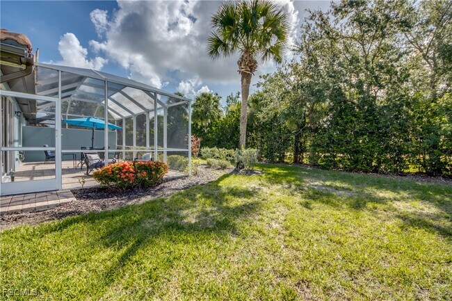 Building Photo - 10519 Diamante Way