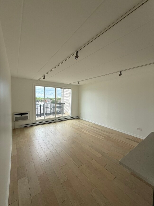 Building Photo - 9128 W Terrace Dr