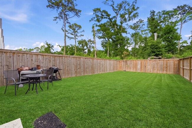 Building Photo - 6042 Cebra St