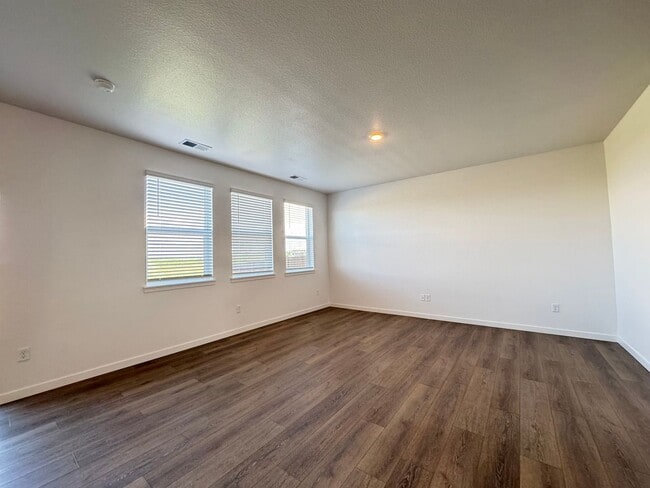 Building Photo - Brand New, Beautiful House-Fort Collins/Windsor