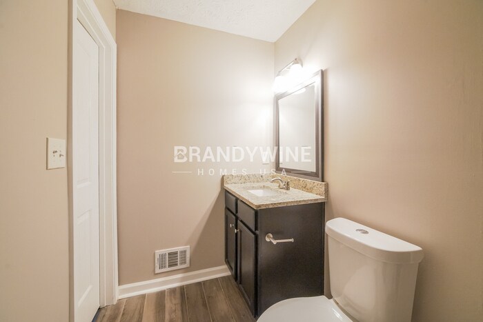 Building Photo - 1066 Basswood Ct
