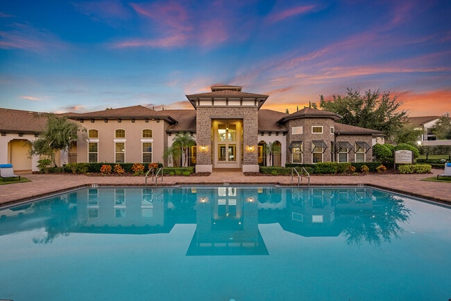 Building Photo - The Vineyards at Hammock Ridge