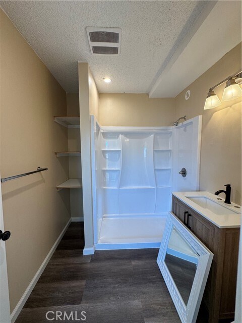Building Photo - 921 Carob Way