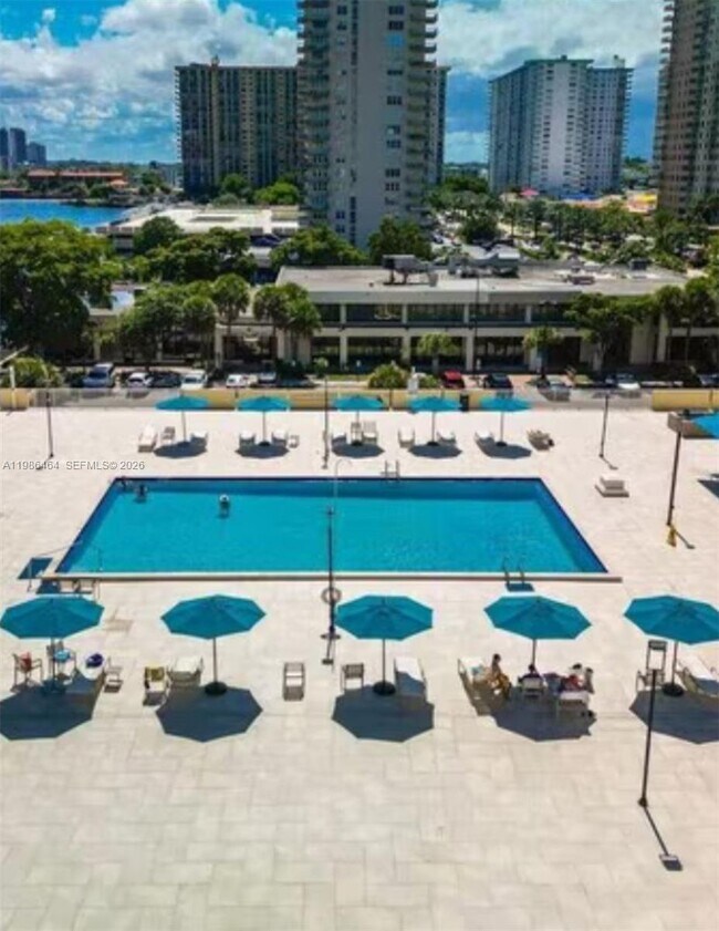 Building Photo - 230 174th St