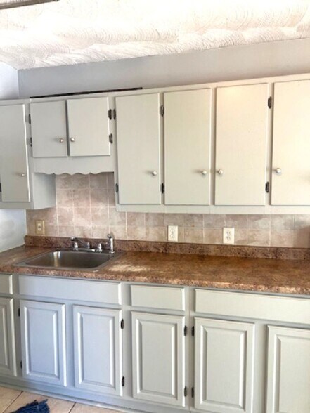 Building Photo - 87 Central Ave