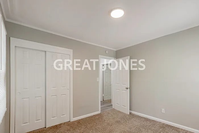 Building Photo - 142 Briardale Ave