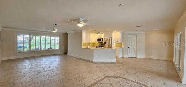 Building Photo - 2871 Coral Way