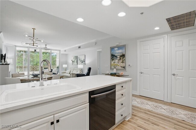 Building Photo - 2728 Tiburon Blvd E