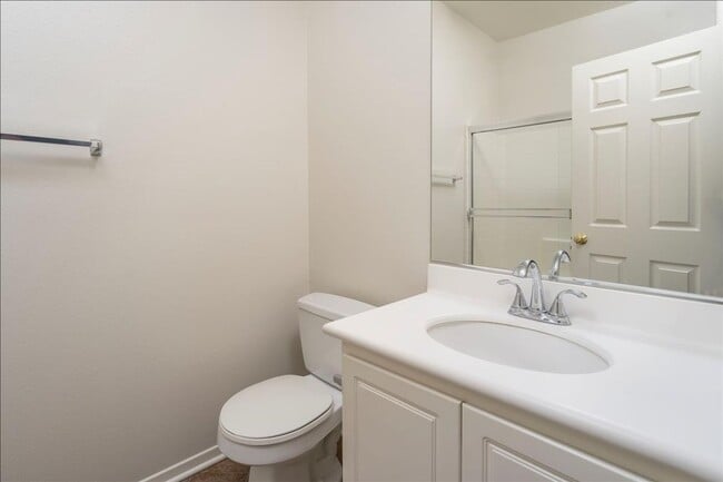 Building Photo - IMMACULATE 2+2 VALENCIA TOWNHOME!