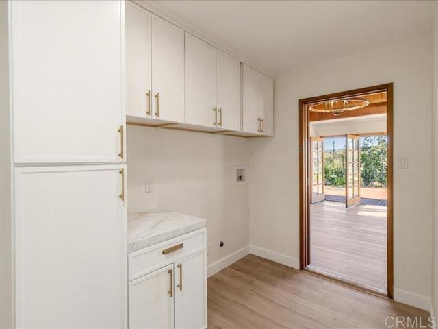 Building Photo - 2980 Los Alisos Dr