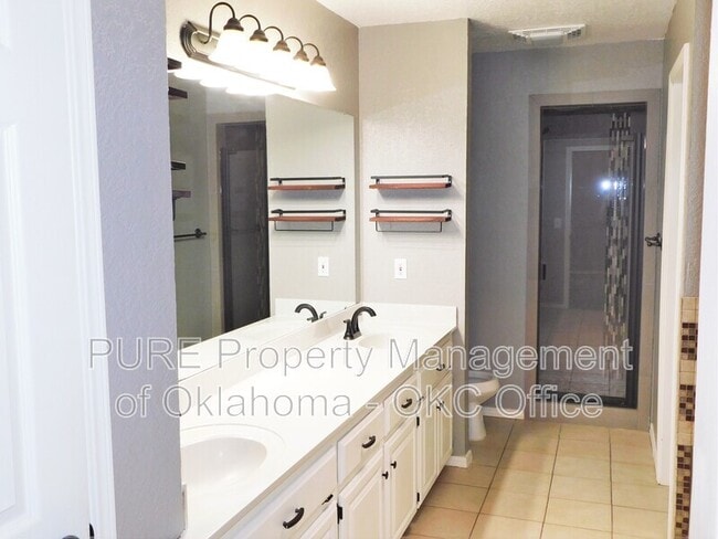 Building Photo - 912 NW 172nd St