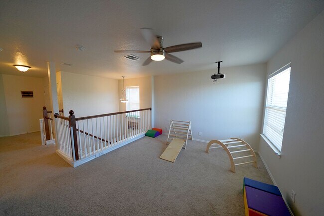 Building Photo - Spacious Schertz Home with Game Room - Realtor Commission: $500