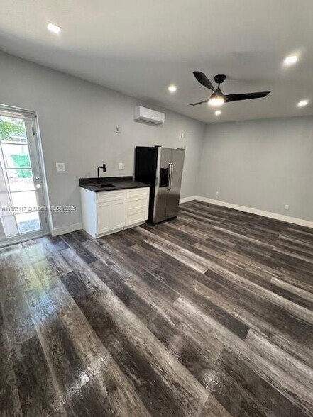 Primary Photo - 4610 SW 134th Ave
