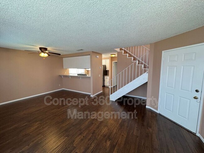 Building Photo - 770 W Almond St