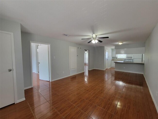 Building Photo - 4029 Briar Hollow Dr