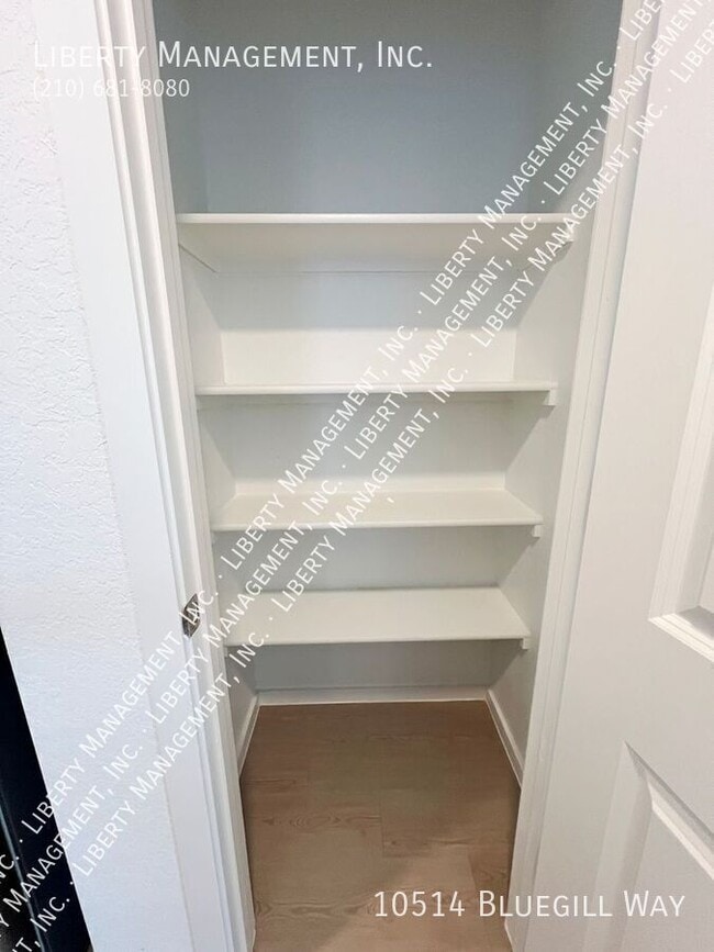 Building Photo - 10514 Bluegill Wy