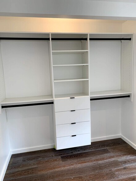 Building Photo - 1201 Bay St