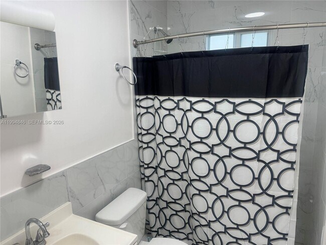 Building Photo - 1261 NE 209th Terrace