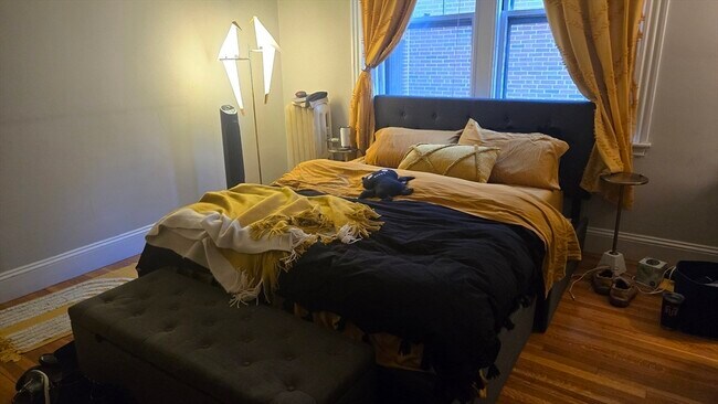 Building Photo - 1986 Commonwealth Ave