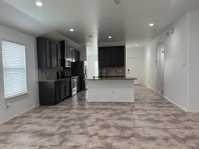 Building Photo - 23802 Piedmont Forest Dr