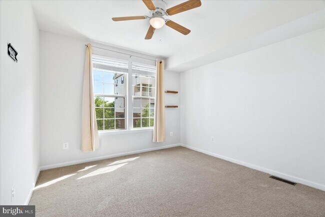 Building Photo - 6500 Walcott Ln