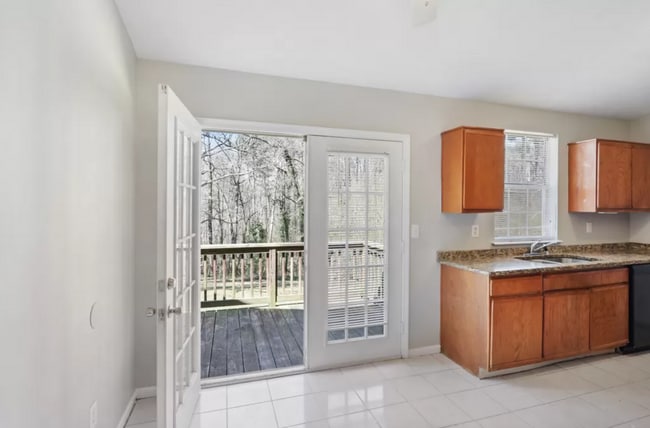 Building Photo - 3 bed 2 bath in Decatur! ***50% off on the first month rent***